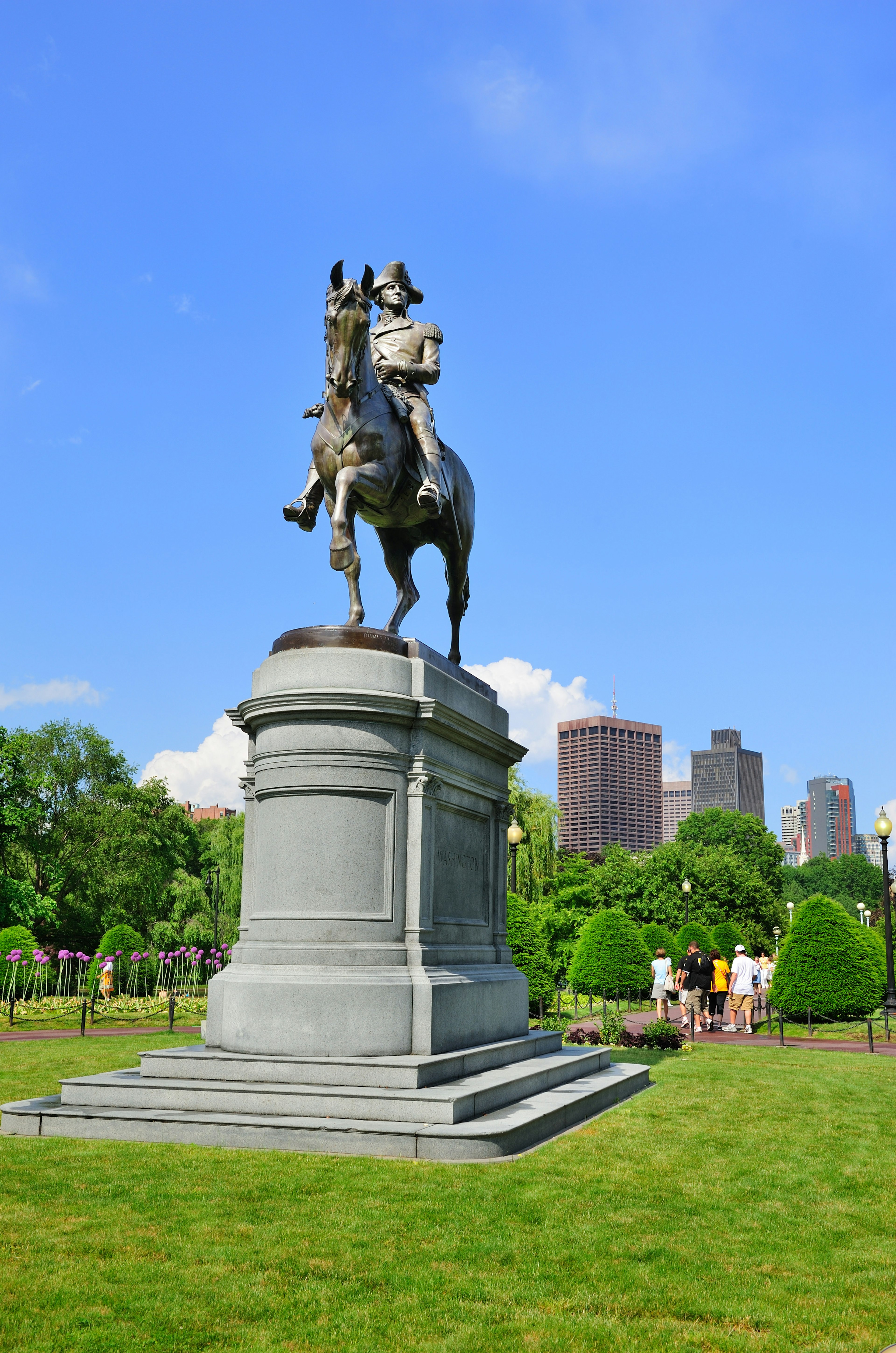 A statue of George Washington in Boston Common Park