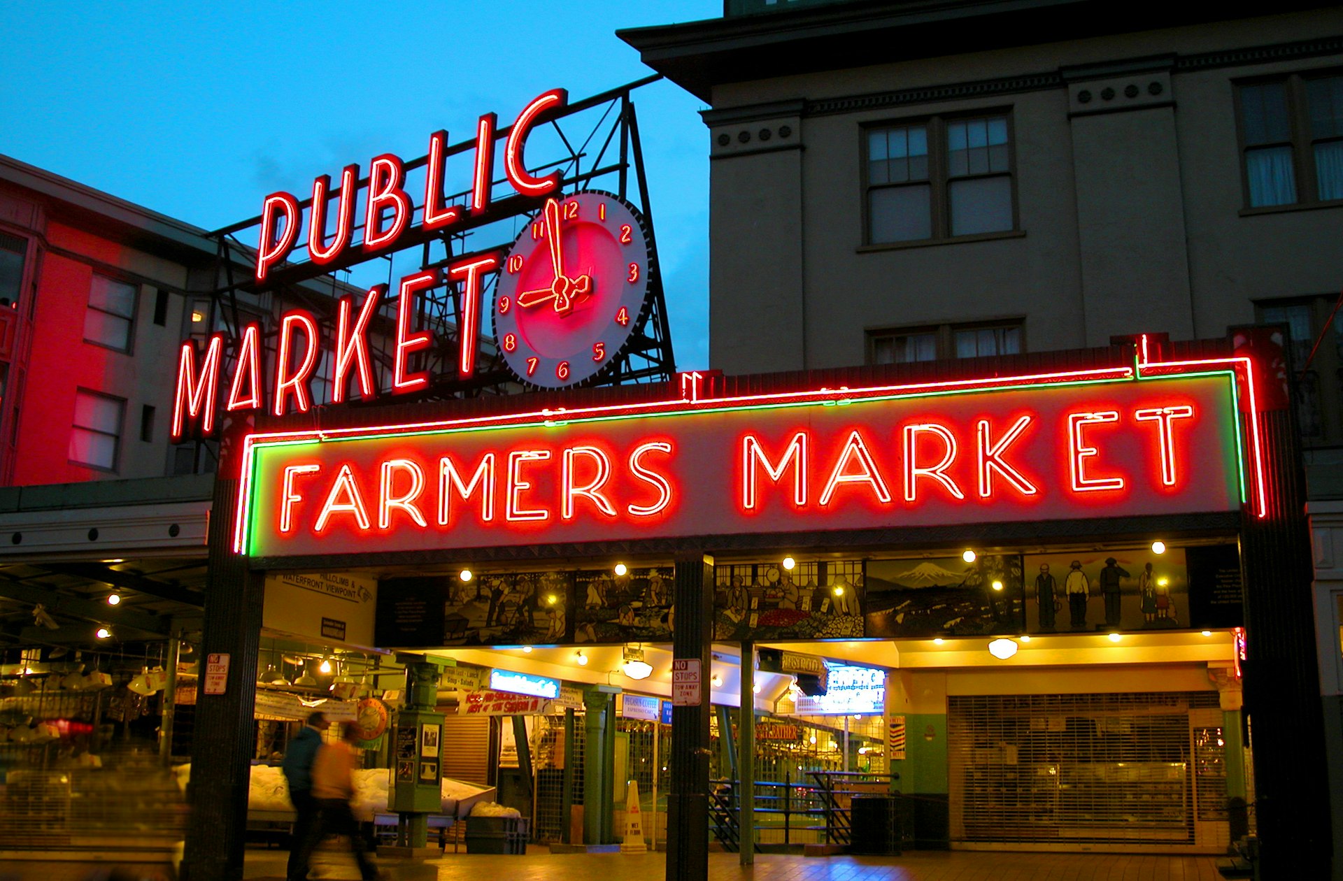 Red neon sign for the Pike Place farmers market