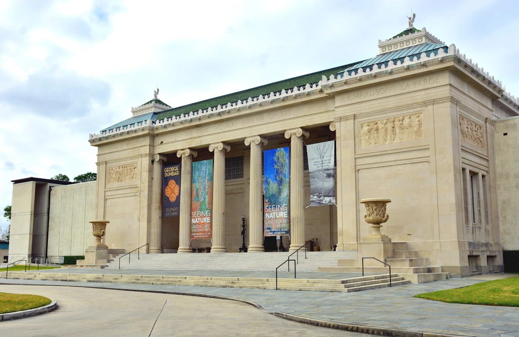 The outside of the New Orleans Museum Of Art