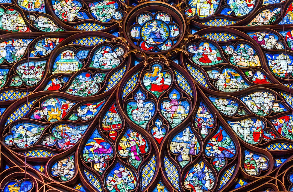 The Dazzling Stained Glass Windows of Sainte-Chapelle - Paris Perfect