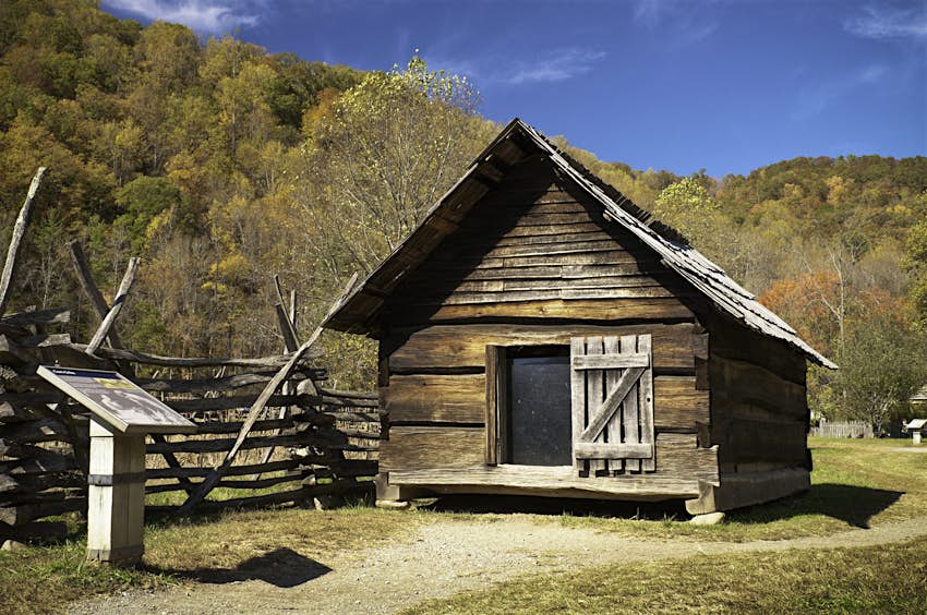 Barn, Oconaluftee, Great Smoky Mountain National Park, North Carolina, USA Barn, Oconaluftee, Great Smoky Mountain National Park, North Carolina, USA