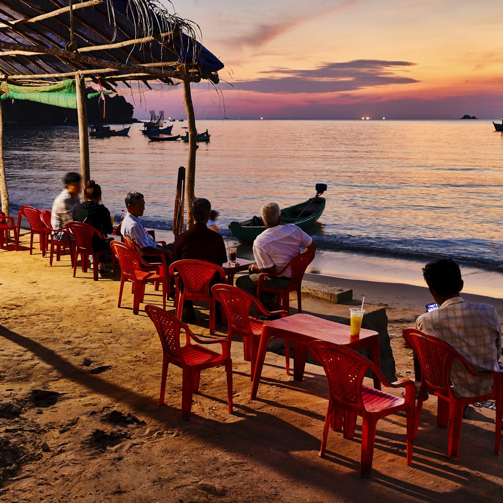 Vietnam, Phu Quoc island, Bai Bien Ganh Dau beach, waiting for sunset in the cafe on the beach is a common activity on the Western coast of the island