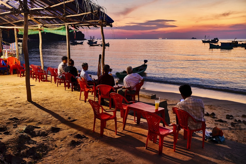 Vietnam, Phu Quoc island, Bai Bien Ganh Dau beach, waiting for sunset in the cafe on the beach is a common activity on the Western coast of the island