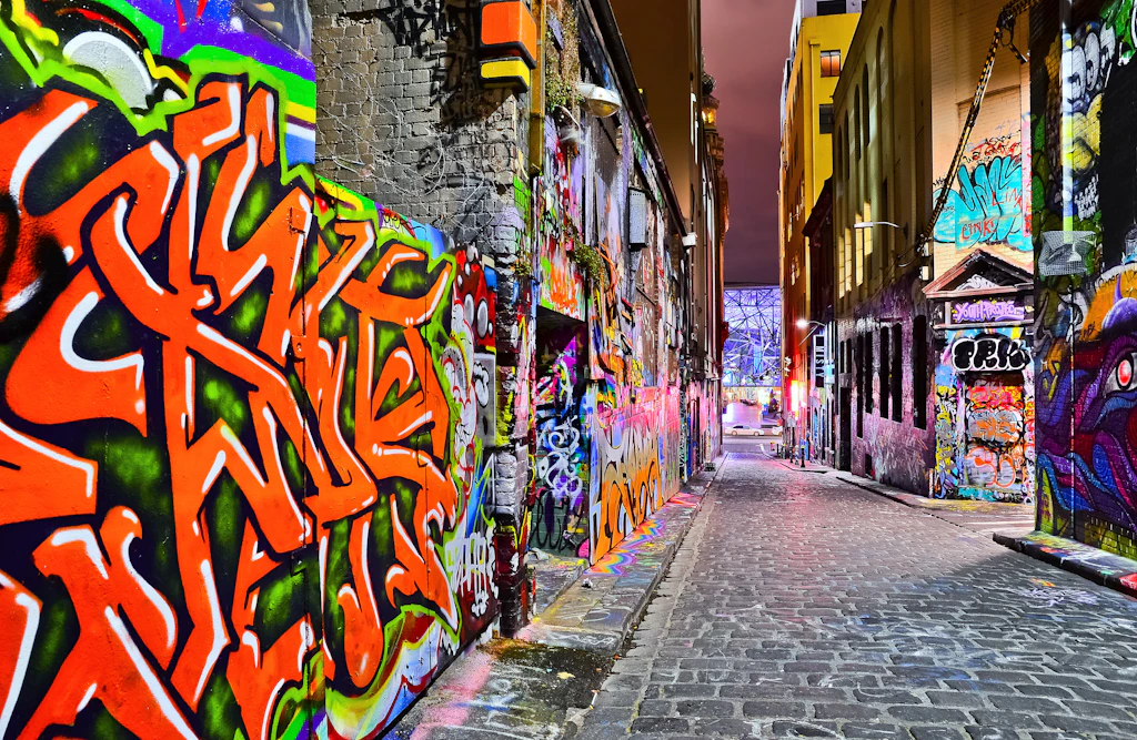 shutterstockRF_311611442.jpg Hosier Lane street art at night