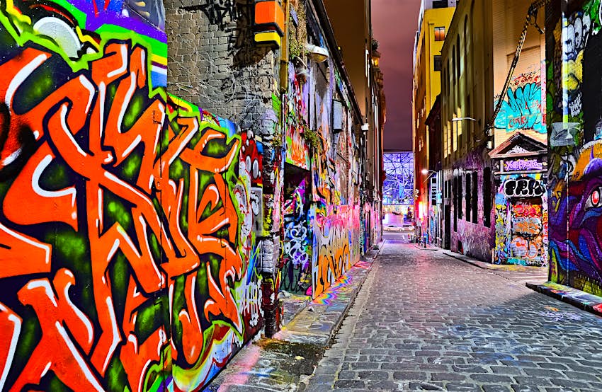 shutterstockRF_311611442.jpg Hosier Lane street art at night
