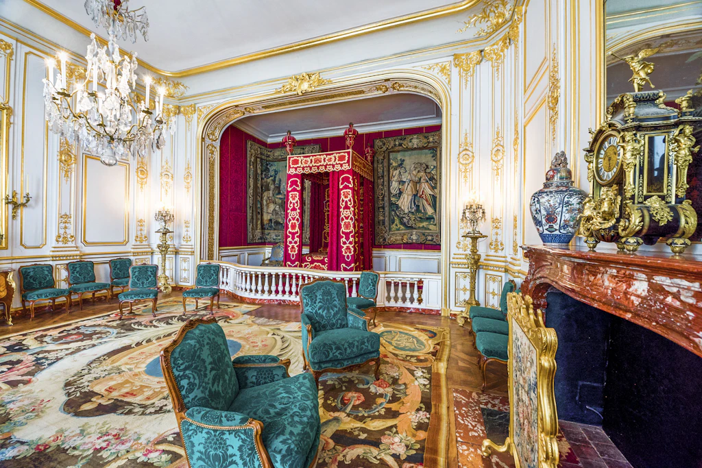Bedroom, Chambord A heavily decorated very grand bedroom with ornate furniture