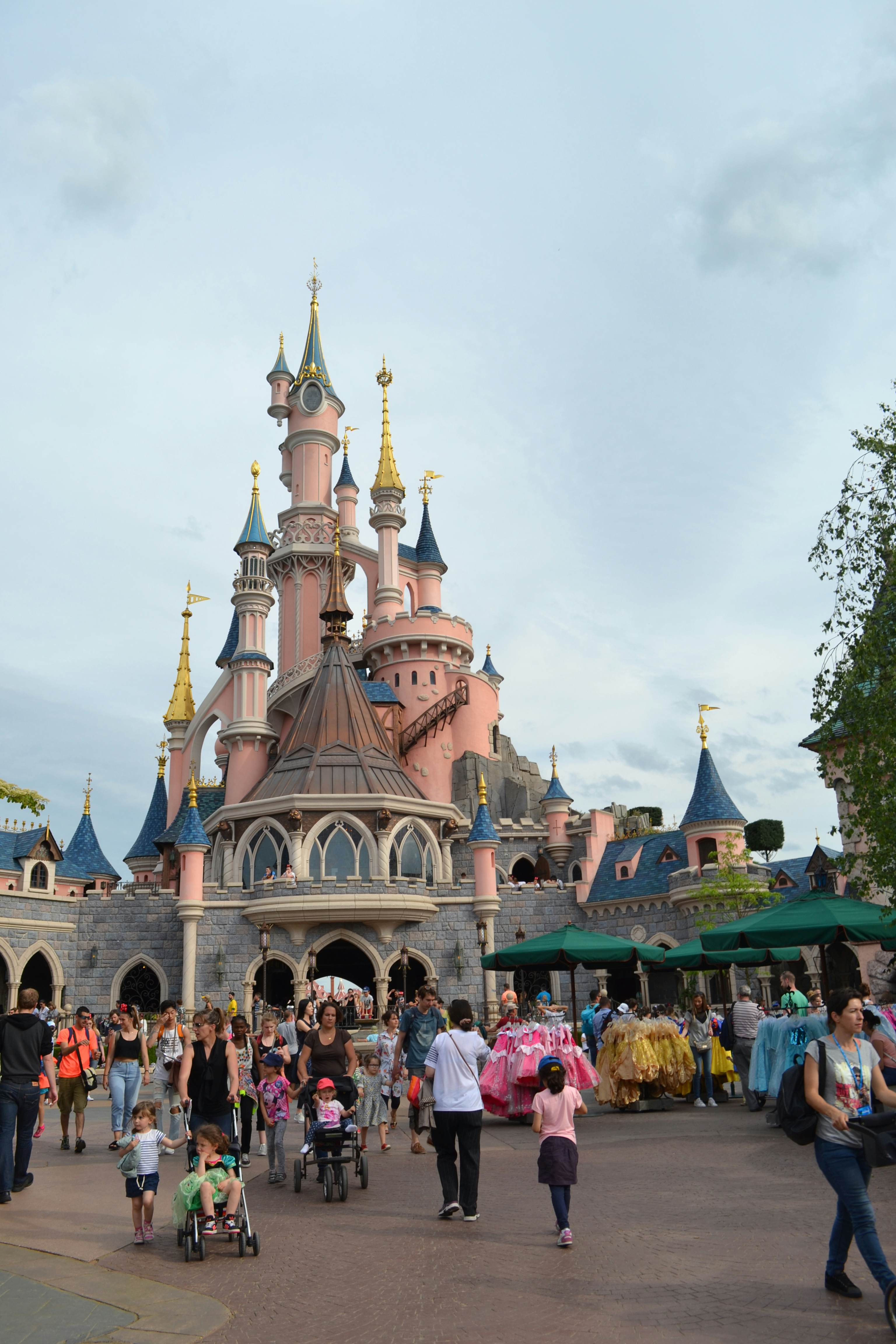 Memories Of Disneyland The Happiest Place In The World Lonely Planet