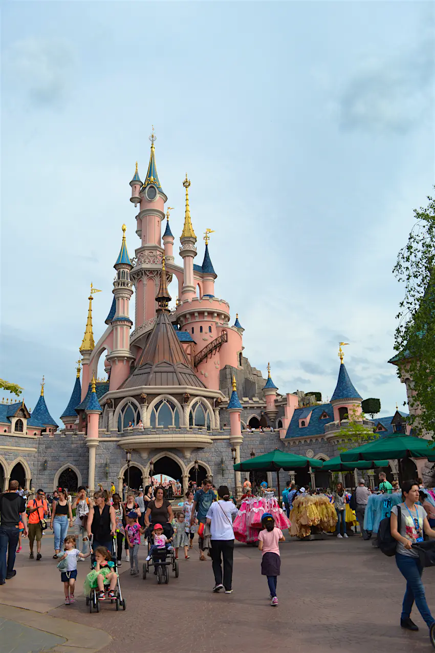 Memories Of Disneyland The Happiest Place In The World Lonely Planet