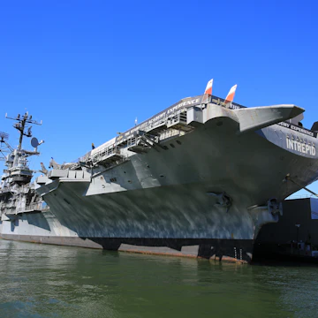 The aircraft carrier USS Intrepid at the Intrepid Sea, Air & Space Museum on 13 October 2016.