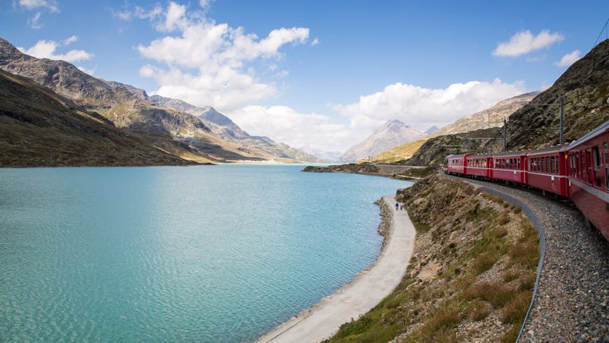 Italie - Suisse - Train rouge Bernina Express
