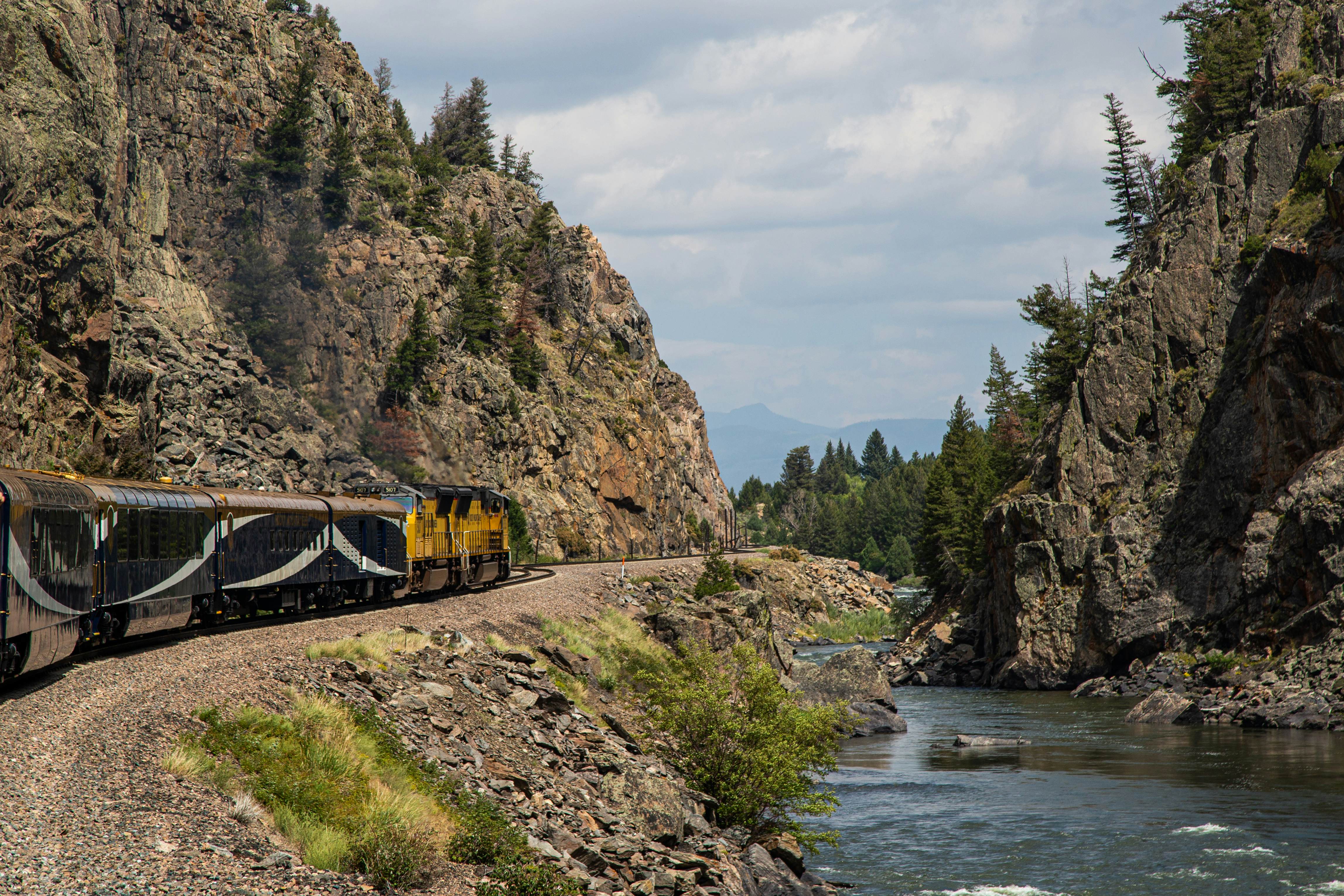grundigt Profit Derved This luxury train lets you see the Rocky Mountains in a whole new way -  Lonely Planet