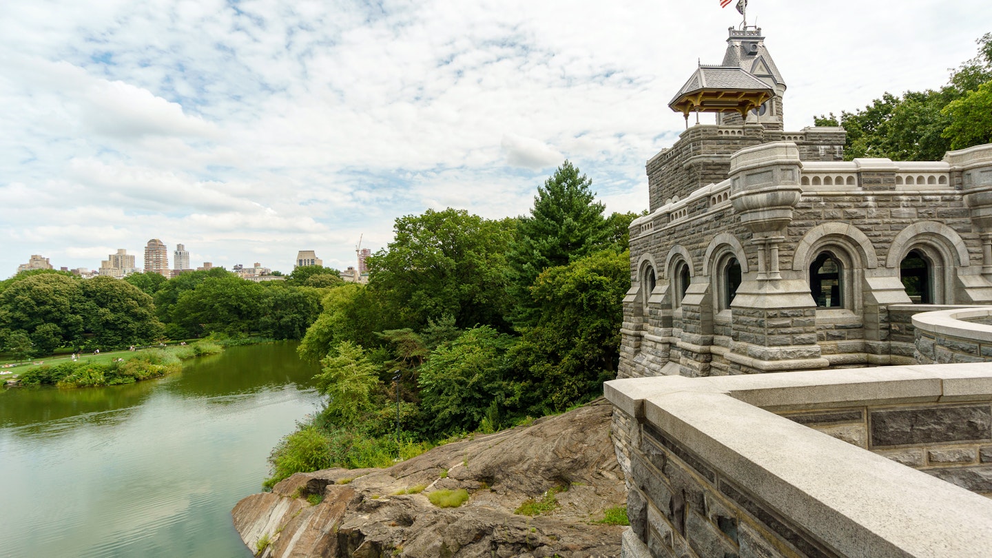 Belvedere Castle by Turtle pond Central park,  Manhattan NY - photo by Stefano Giovannini
