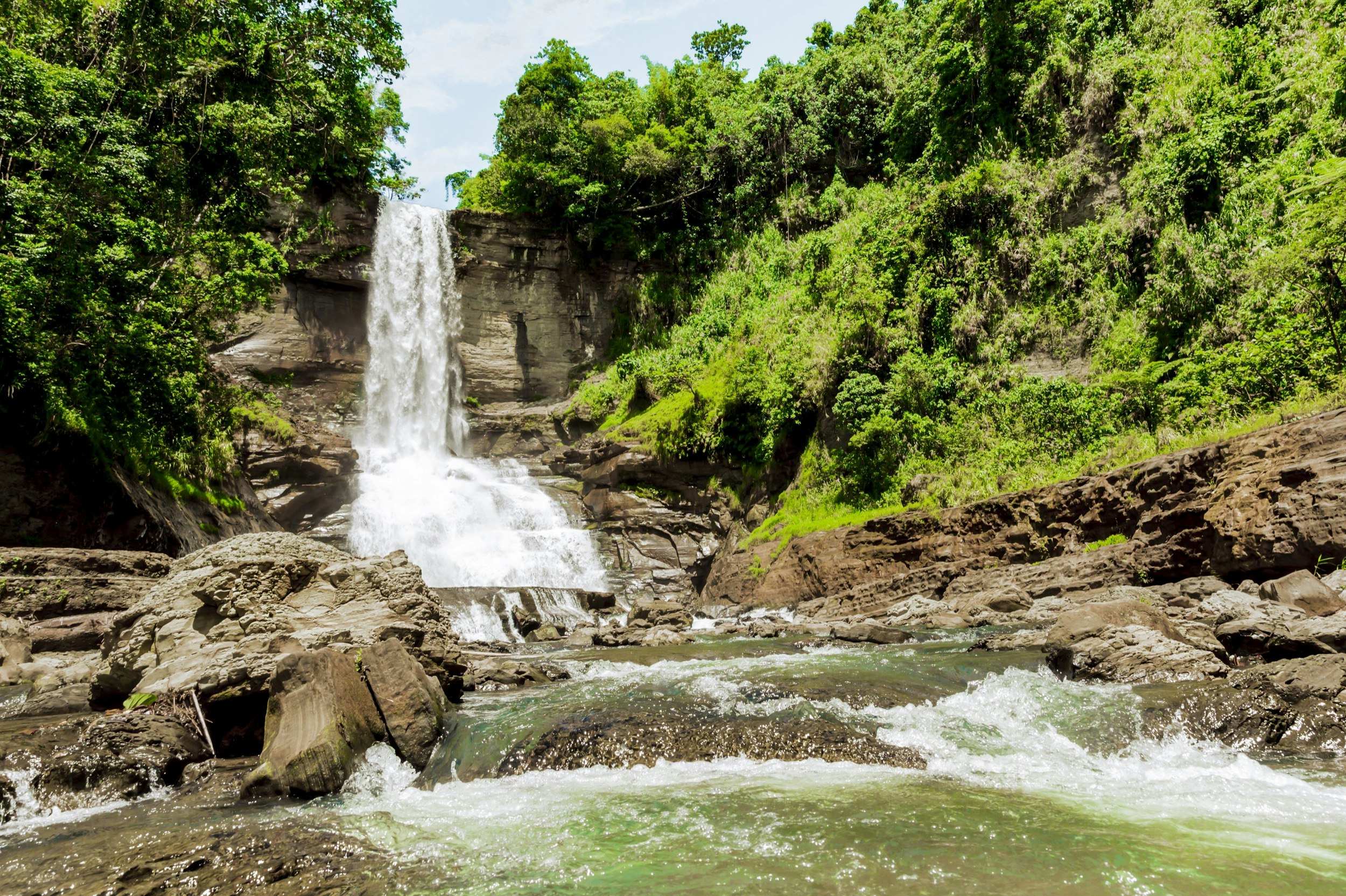 Fiji_Getaway_Waterfall.jpg