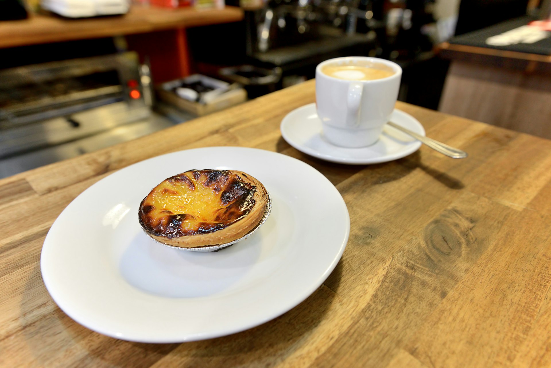 Pasteis de nata and coffee