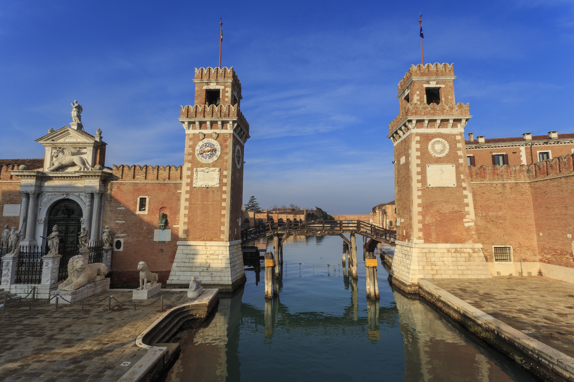 Porta Magna and Arsenale entrance (naval shipyard), in winter afternoon sun, Castello, Venice, UNESCO World Heritage Site, Veneto, Italy, Europe