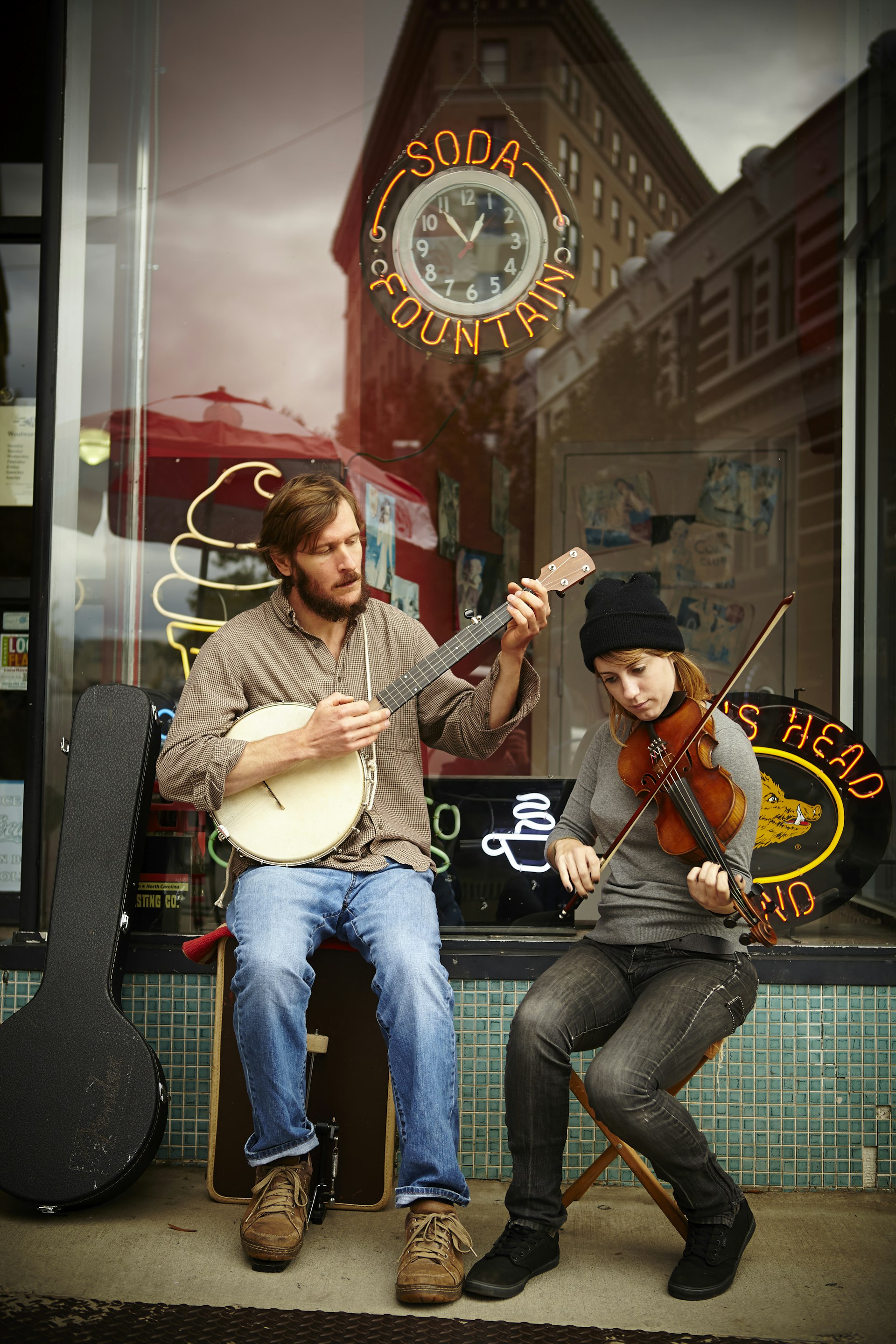 s musicians on the streets in Asheville