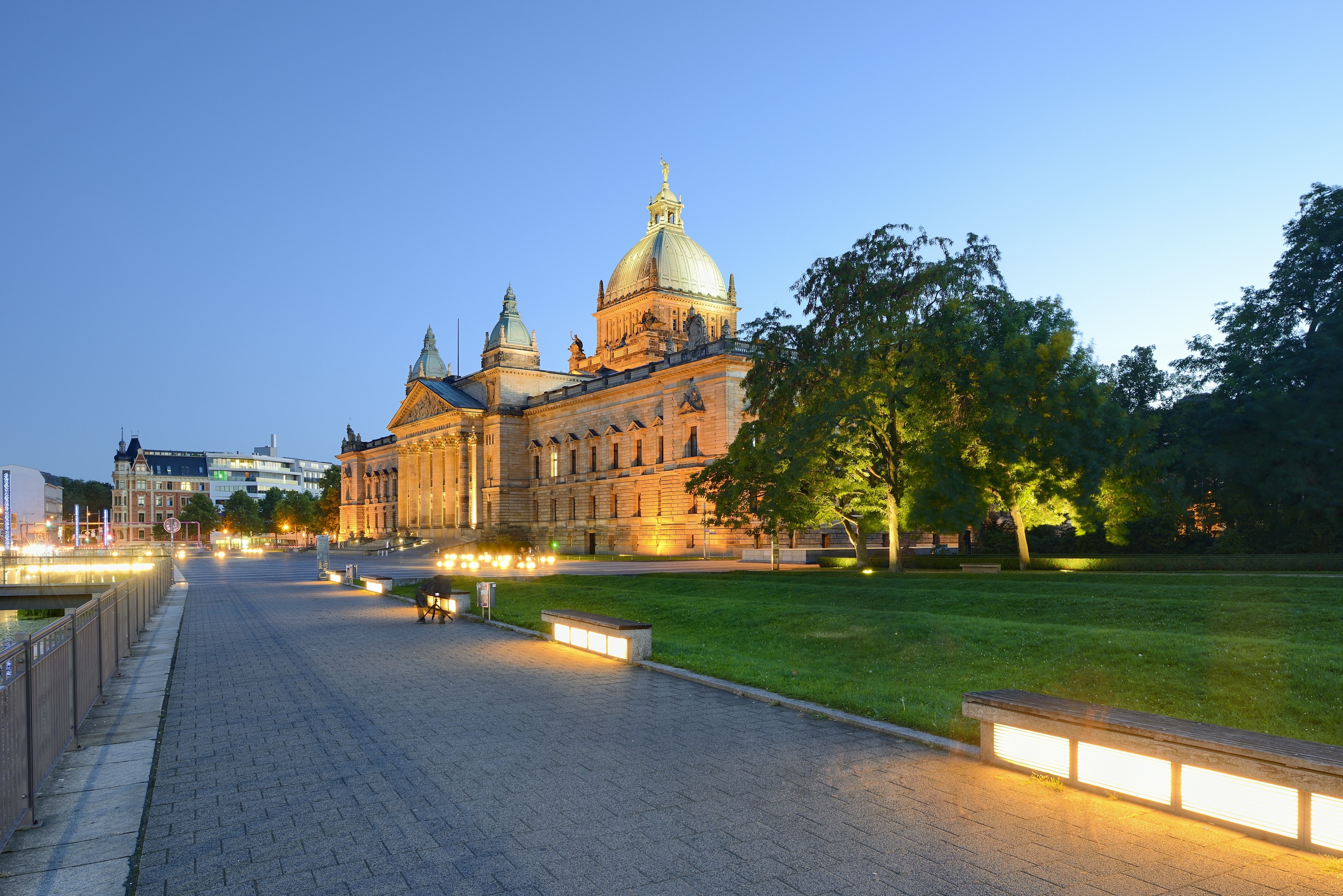 Leipzig_Bundesverwaltungsgericht_am_Simsonplatz_.jpg