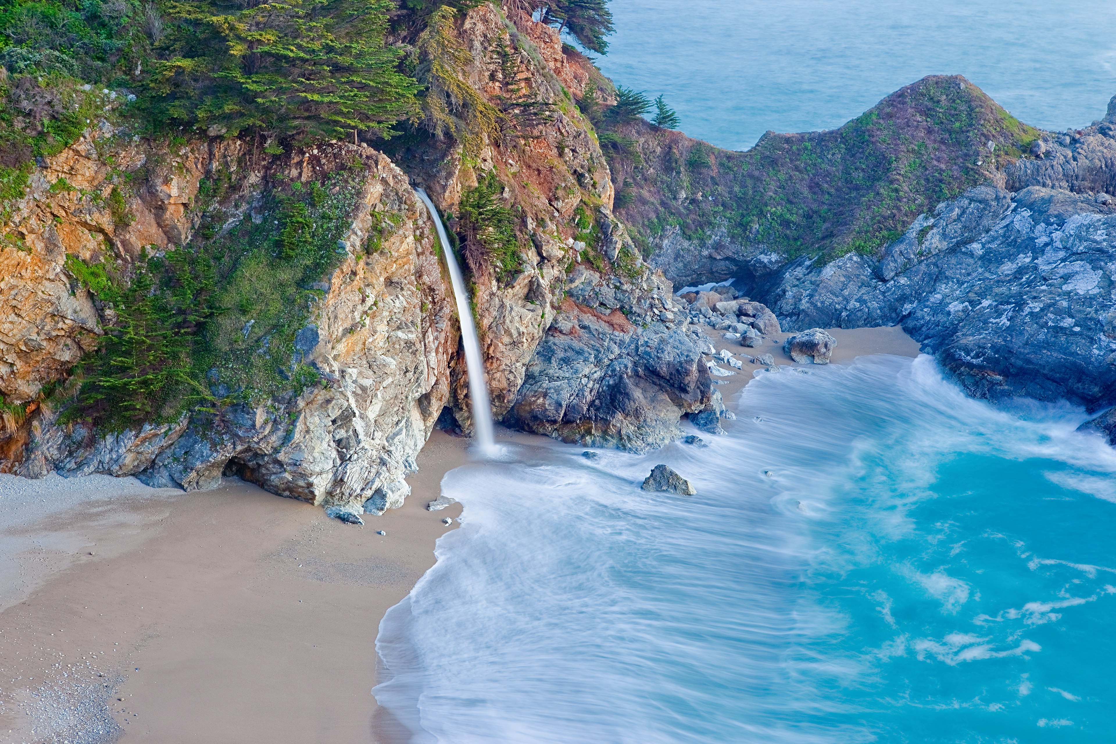 McWay Falls in Julia Pfeiffer Burns State Park