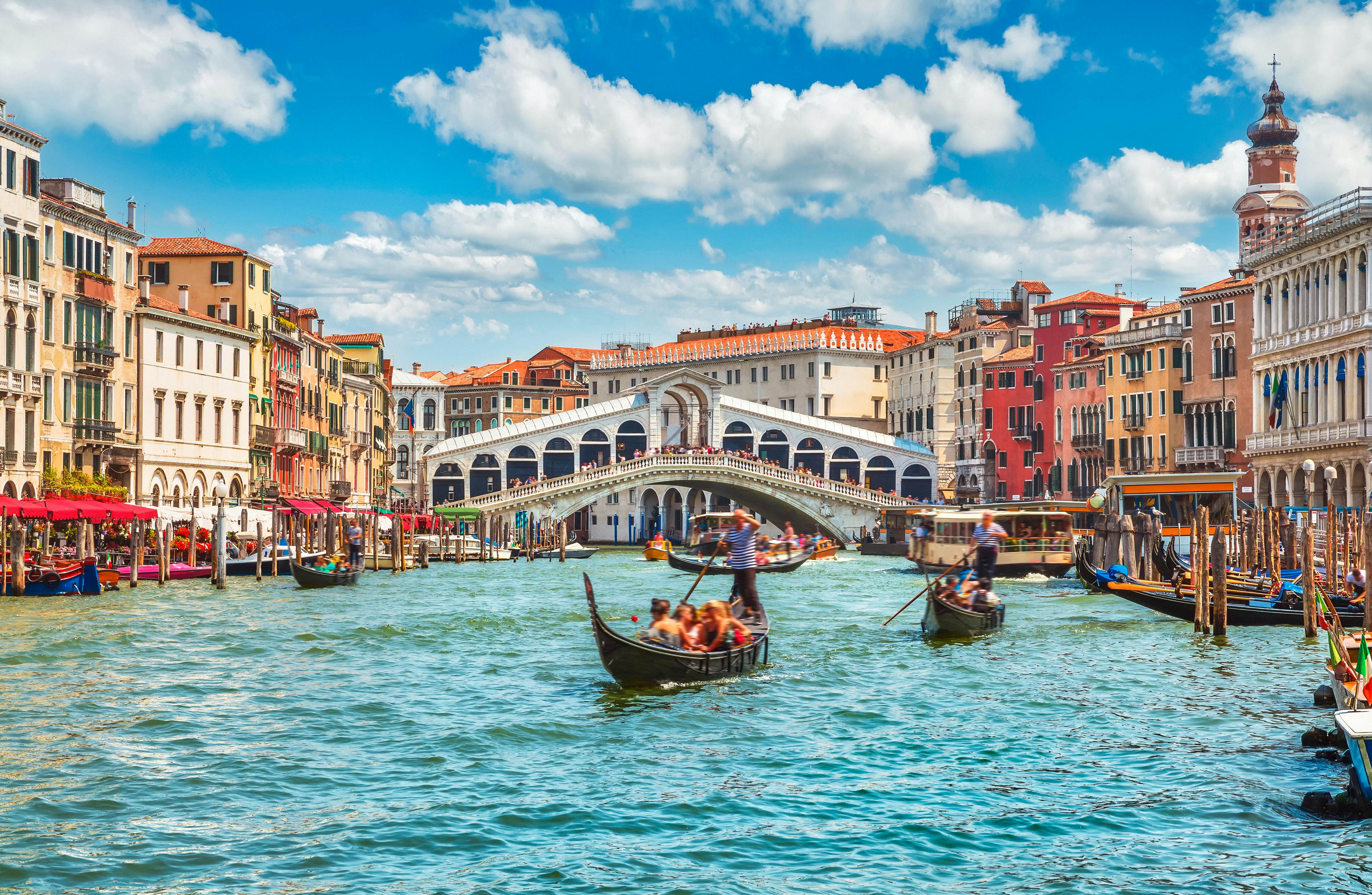 15 best things to do in Venice Lonely