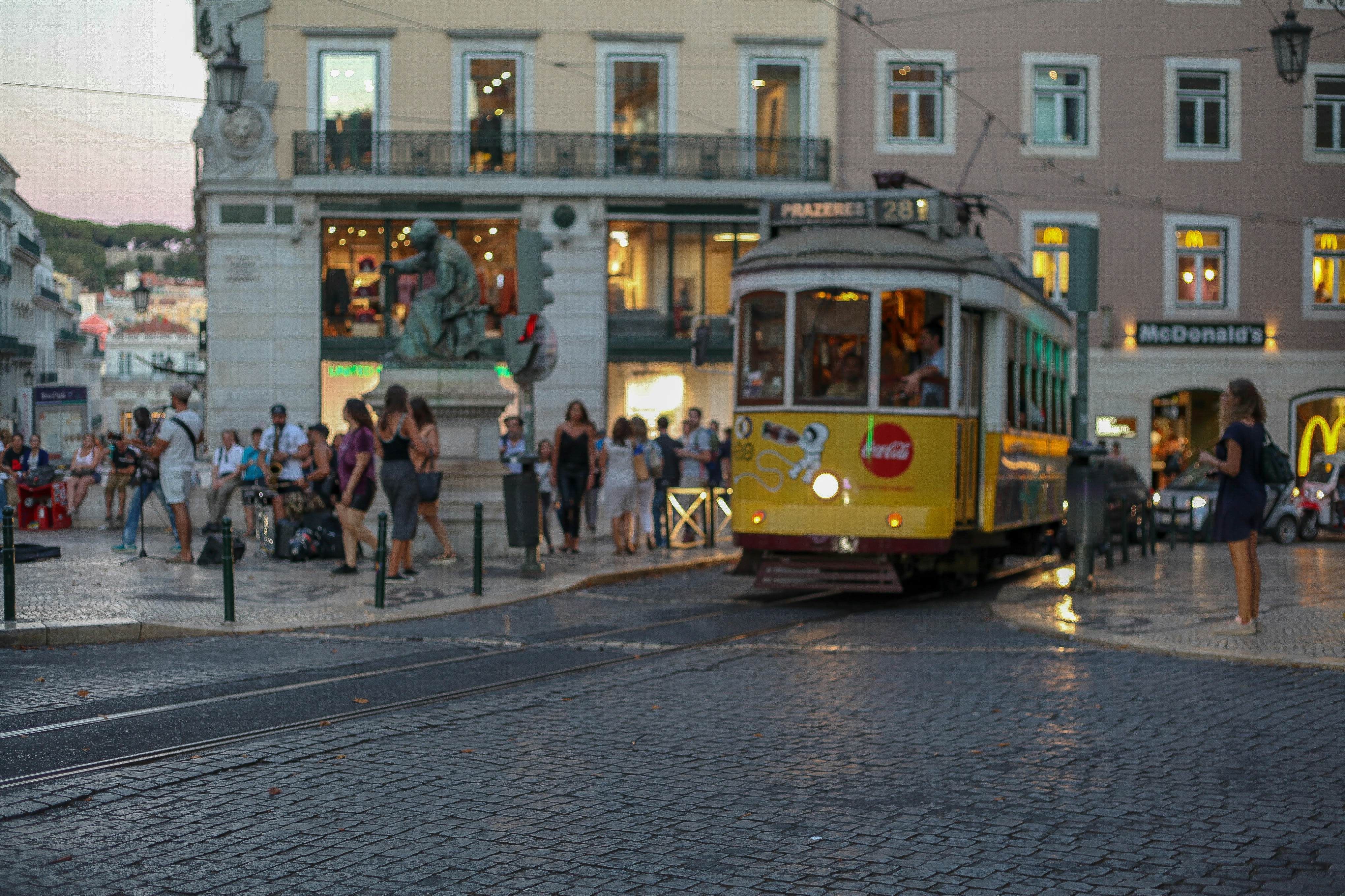 Best Neighborhoods In Lisbon - Lonely Planet