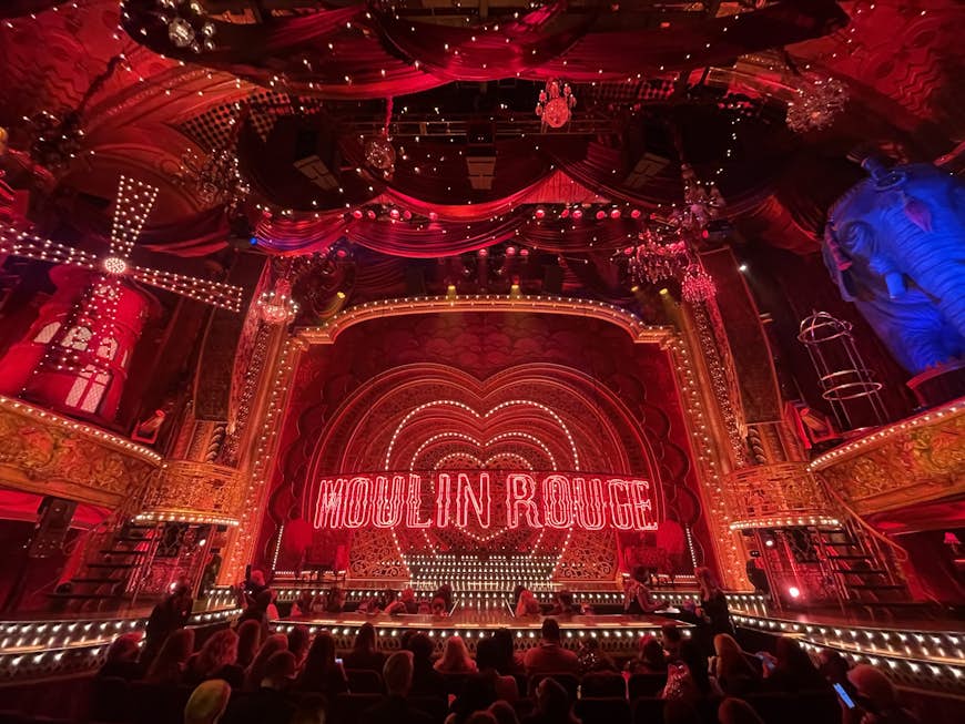 Moulin Rouge på Broadway på Al Hirschfeld Theatre