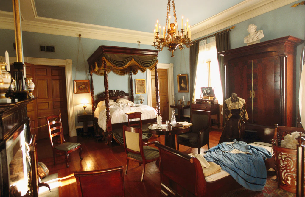 Bedroom in Oak Alley Plantation in Mississippi River Valley.