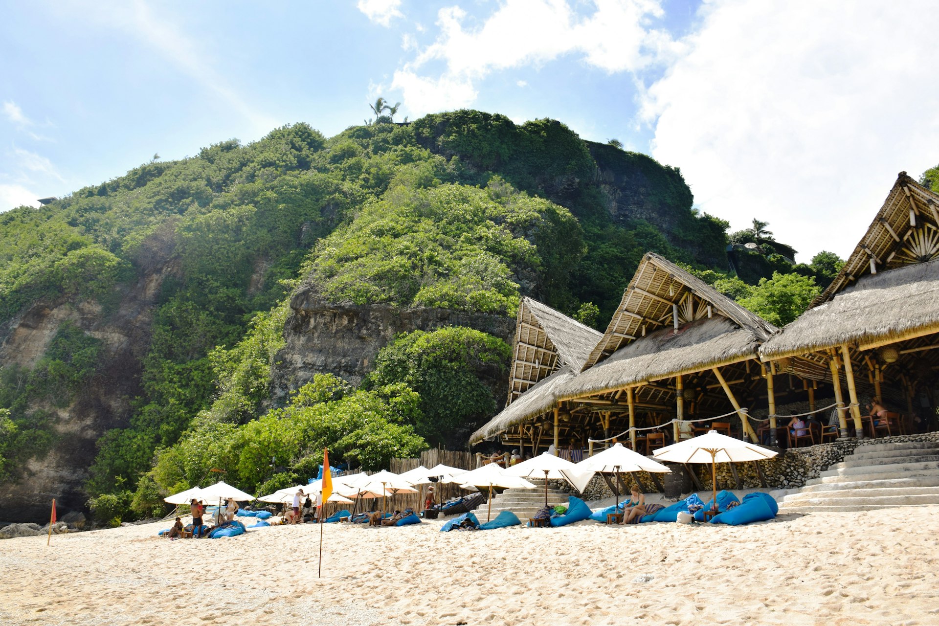 Finns Beach Club, Bali