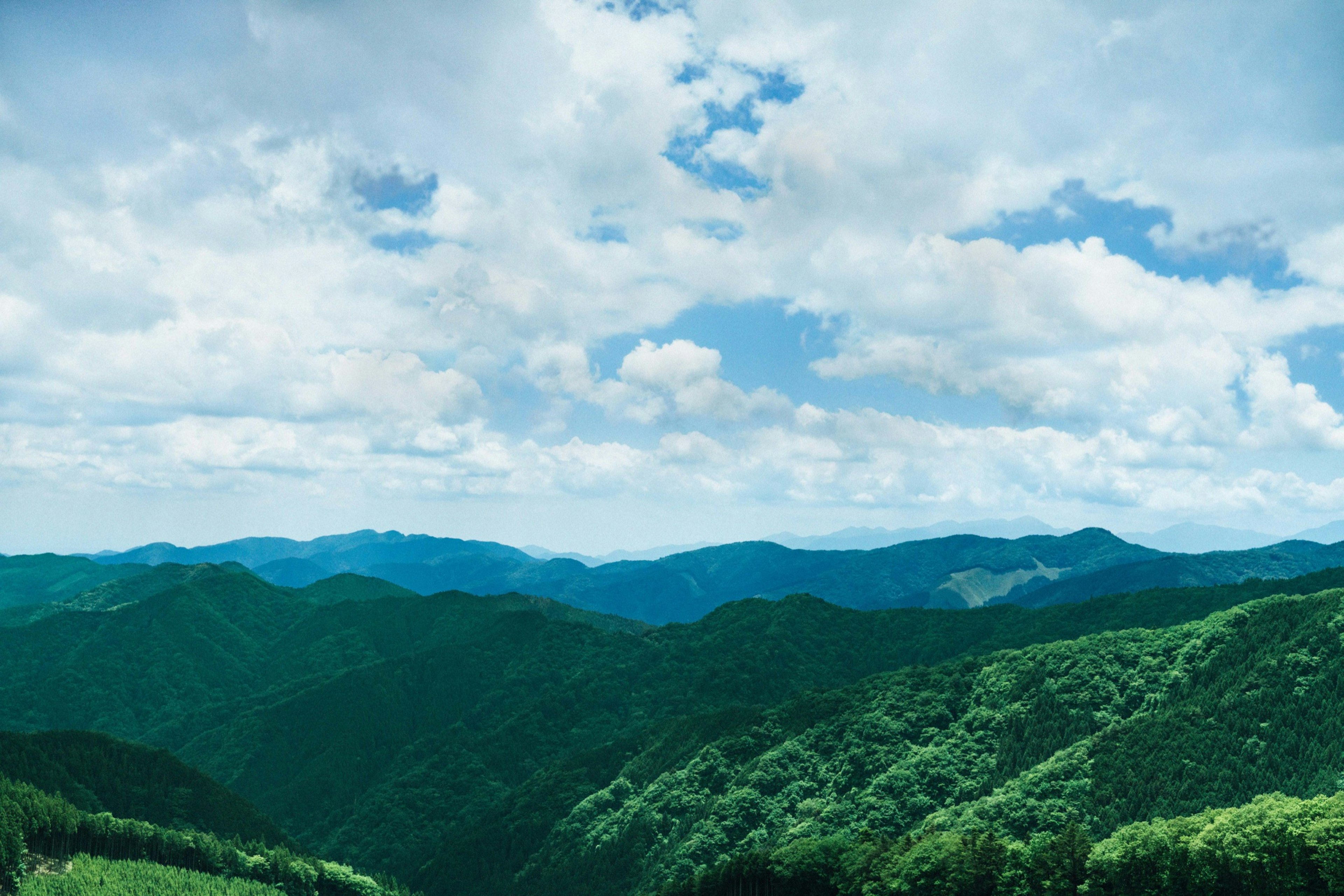 Tokyo_Natural_mountains.jpg