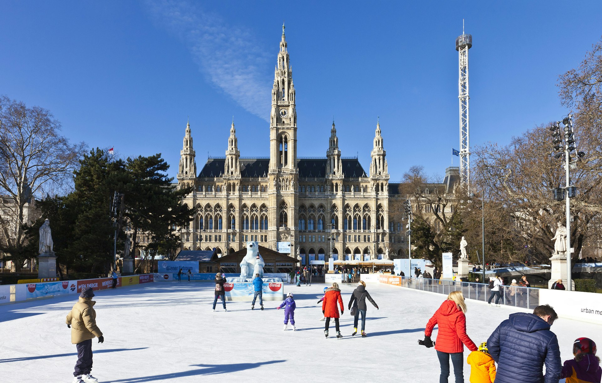 Families in the snow in Vienna