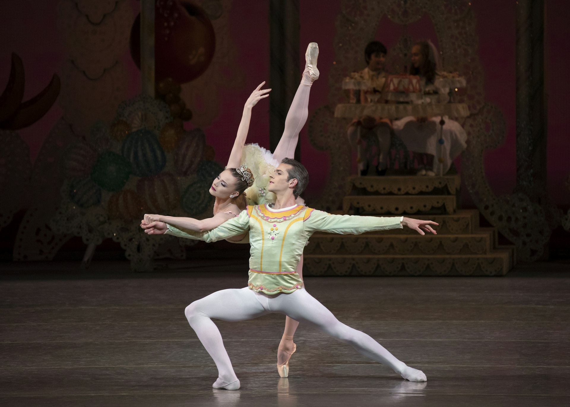 A male and female dancer performing a pas de deux during the NYCB's Nutcracker
