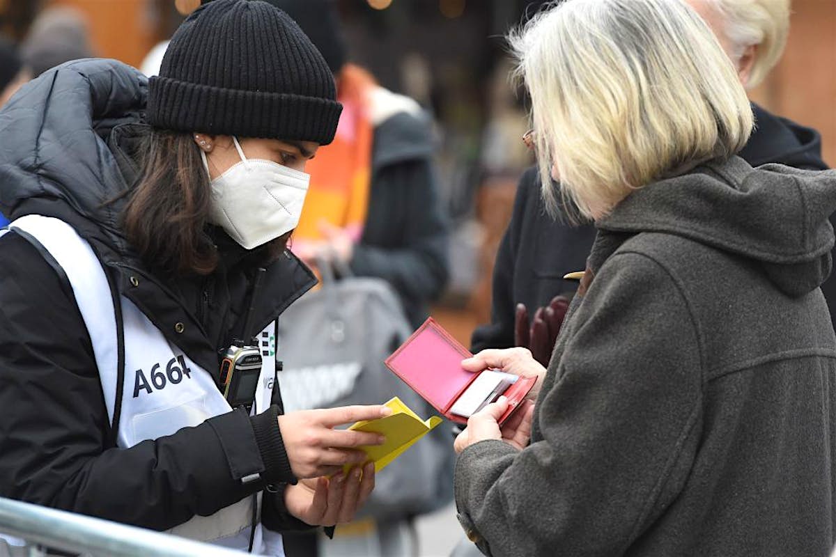 Wat Europa’s nieuwe coronavirus (COVID-19) beperkingen betekenen voor reizen Wat Europa’s nieuwe coronavirus (COVID-19) beperkingen betekenen voor reizen