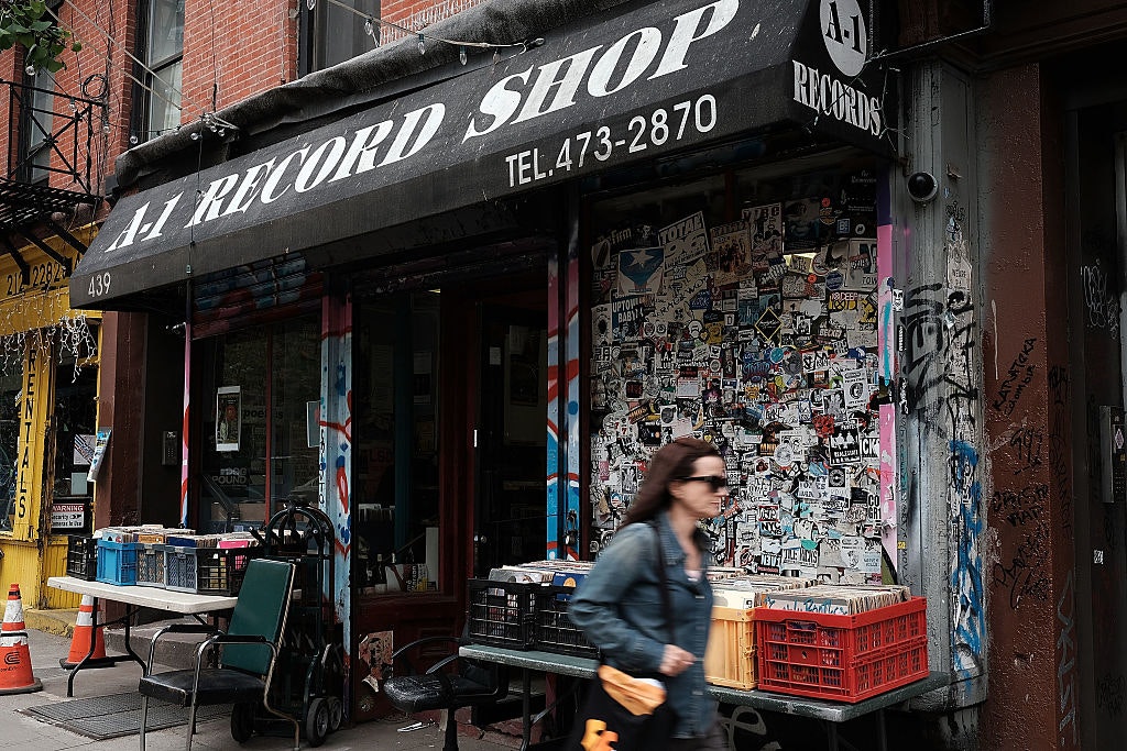 Dwindling New York Record Stores Match National Trends