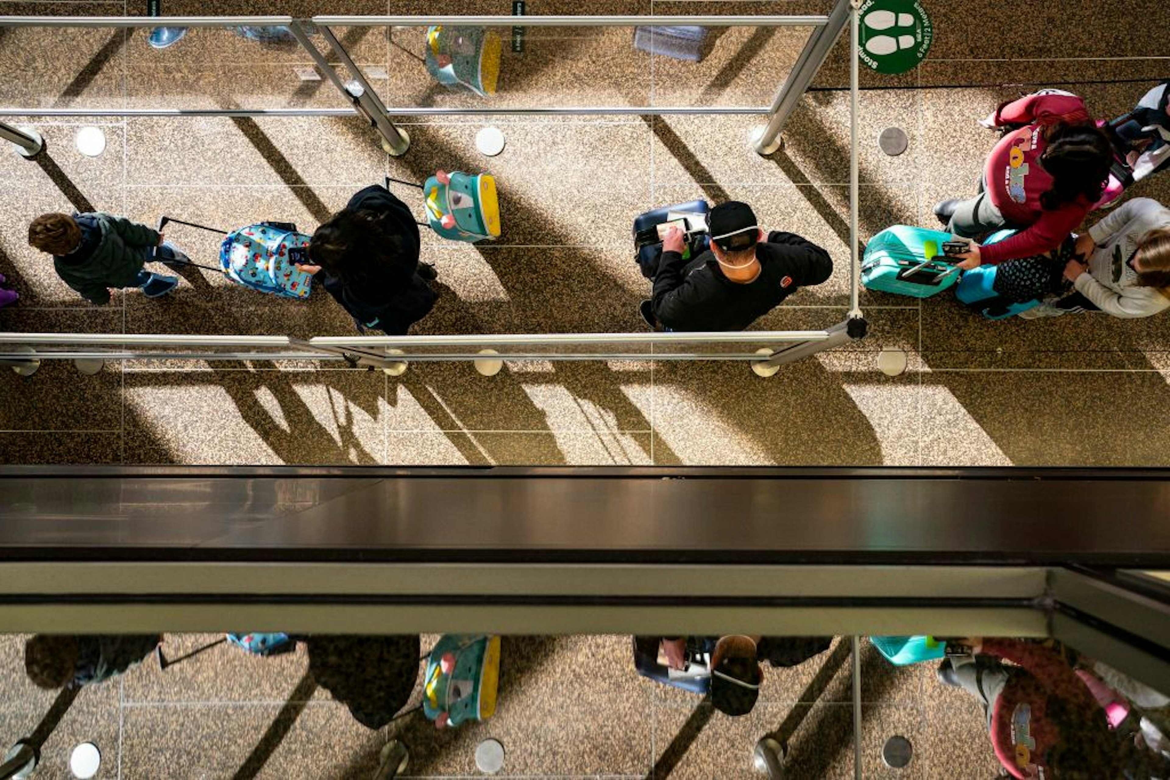 Thanksgiving Travelers Pass Through Seattle Airport After Holiday