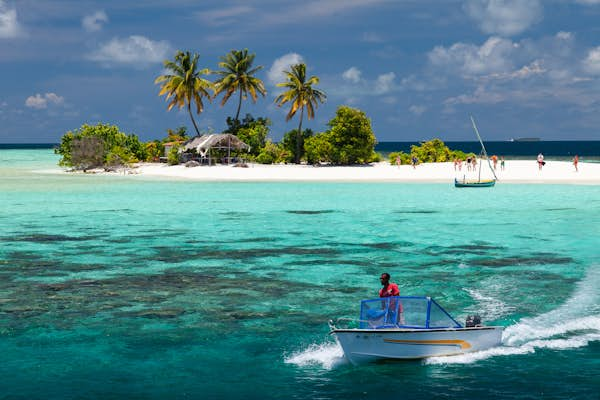 getting-around-in-the-maldives-lonely-planet