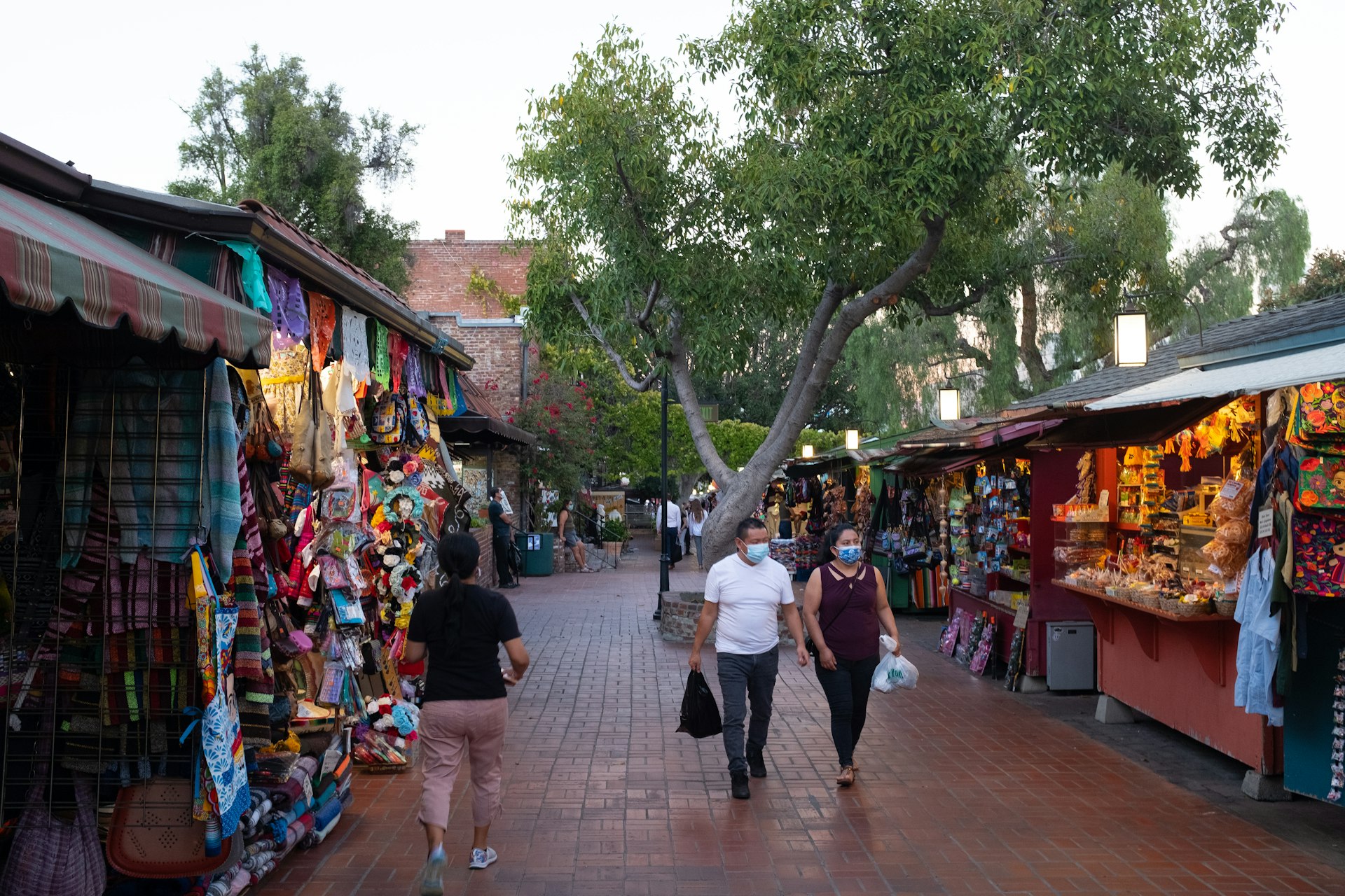 Olvera St market downtown la