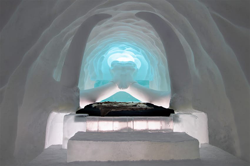 The Sacred Giant Suite with an ice-sculpted altar for one bed