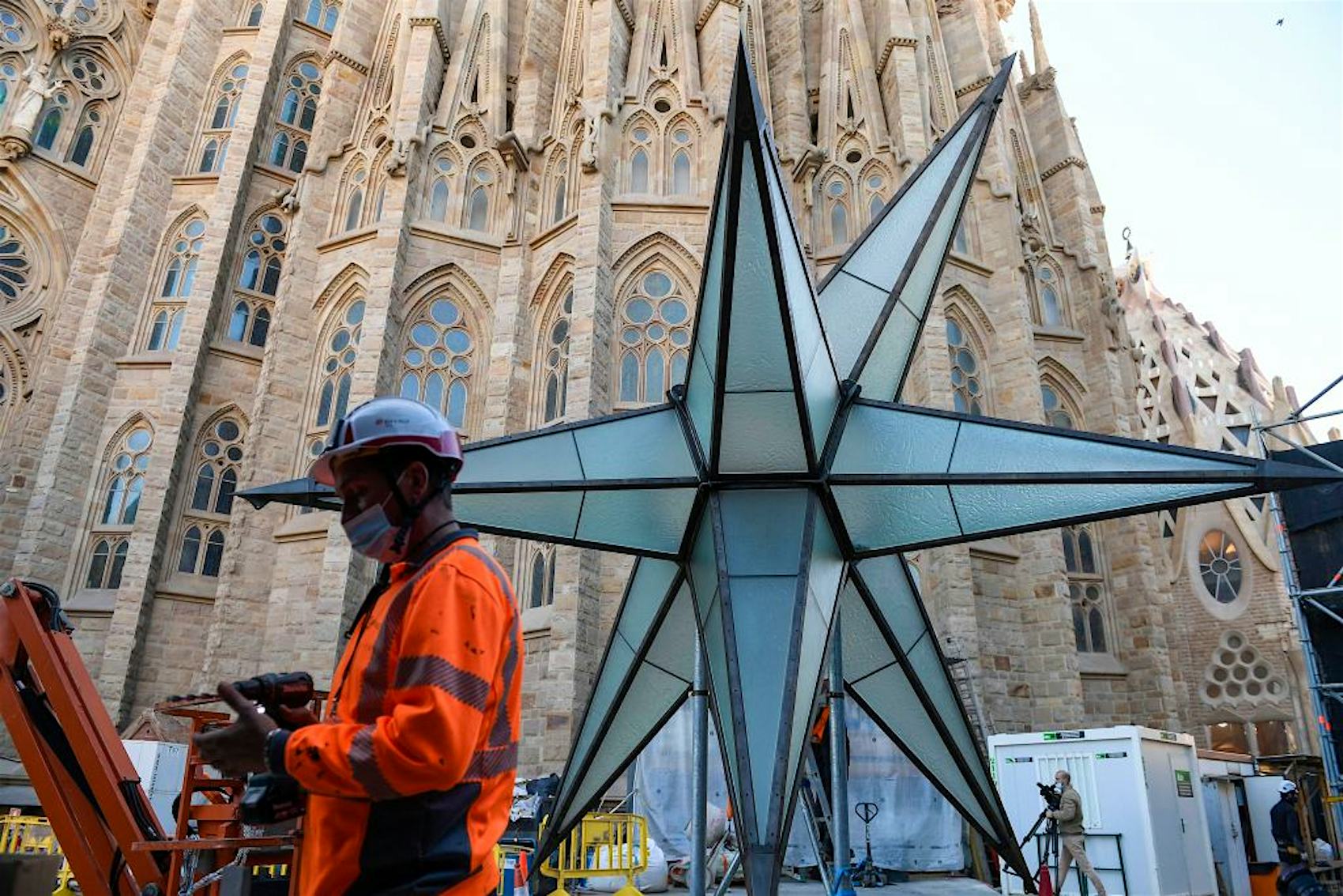 Photo of the Luminous star in front of the Sagrada Familia