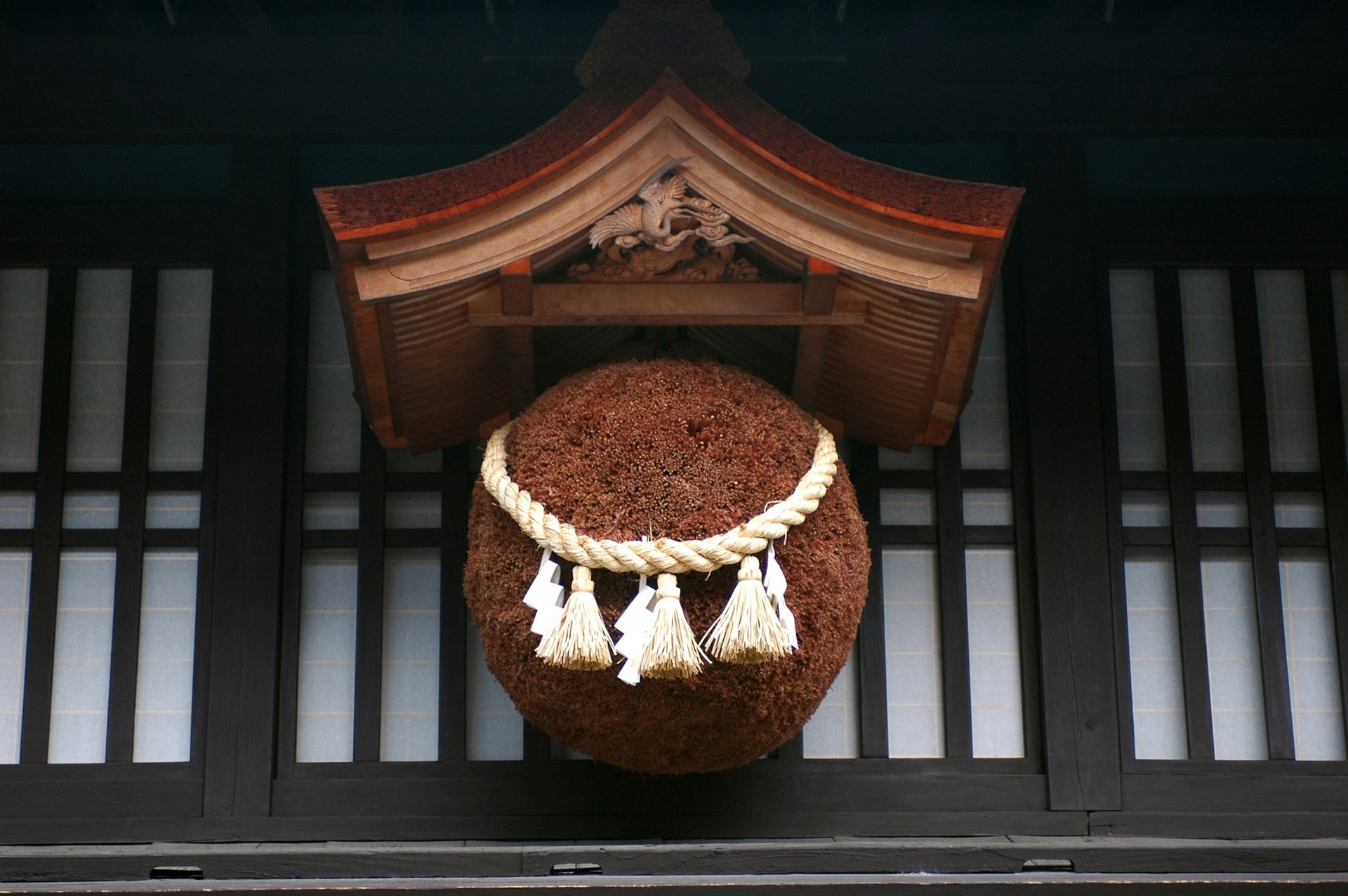 Sugi ball on Sake storehouse