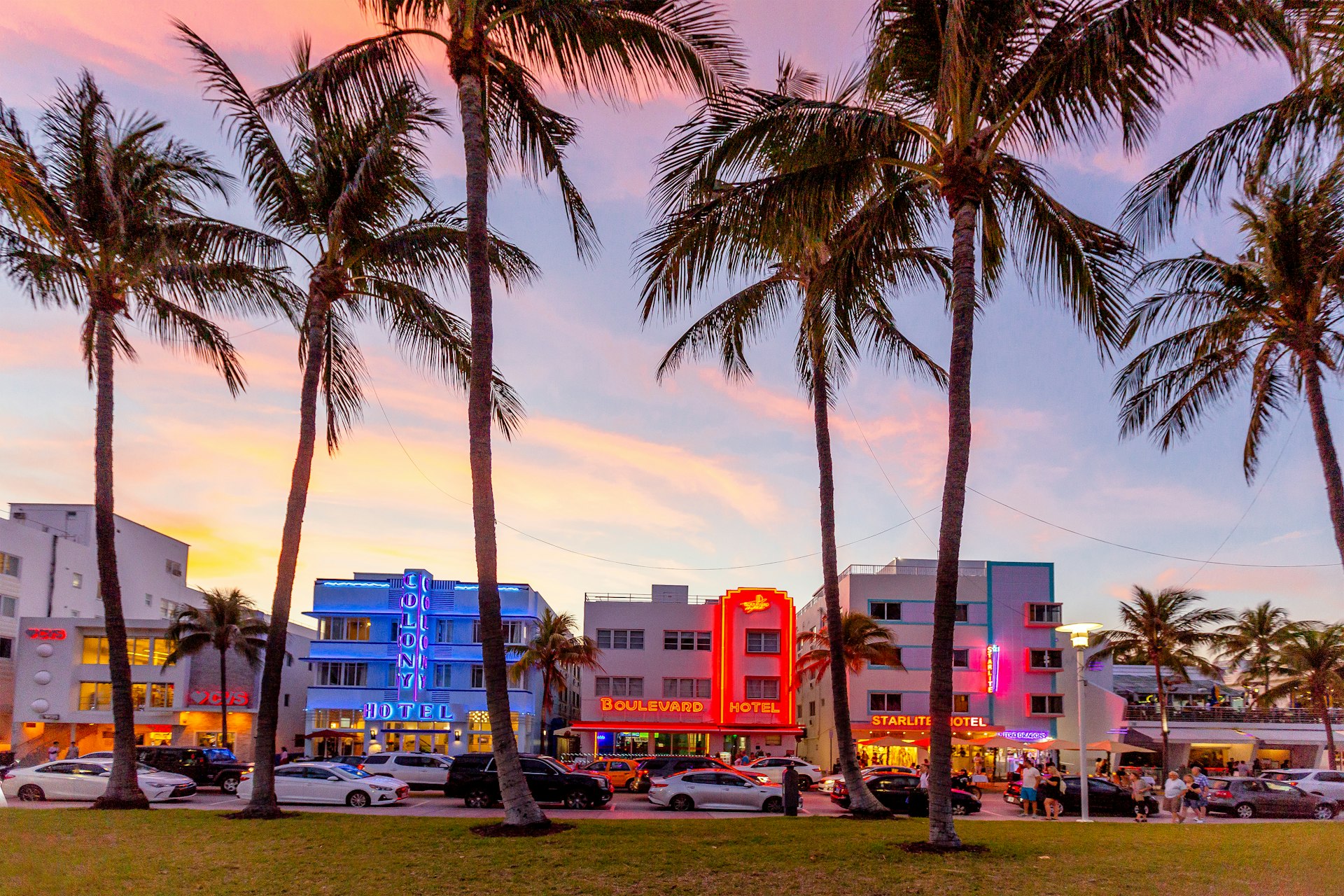 Ocean Drive at sunset, South Beach, Miami, USA