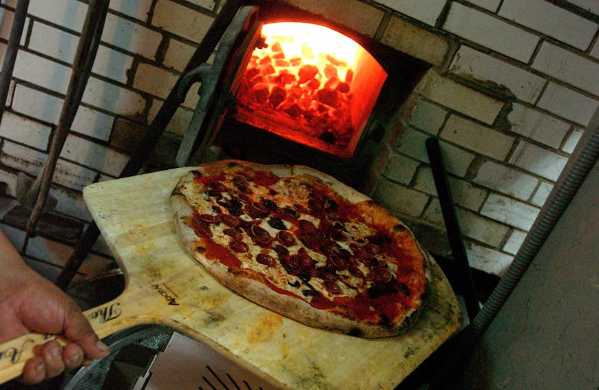 Lombardi's Pizza i New Yorks Little Italy