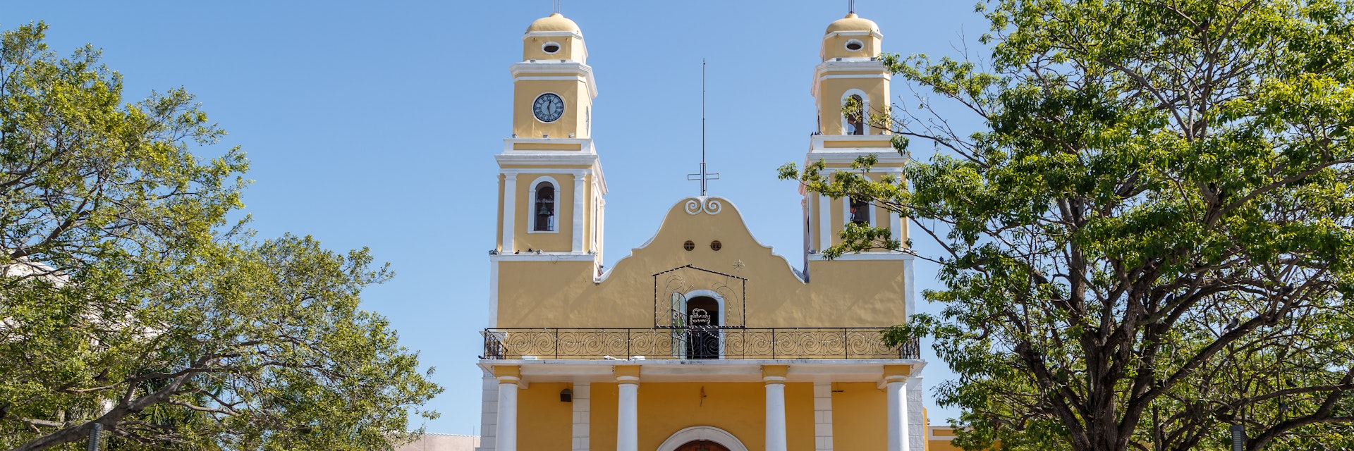 CIUDAD DEL CARMEN / MEXICO - DECEMBER 2015: Central square in colonial historic centre of Ciudad del Carmen town, Campeche, Mexico