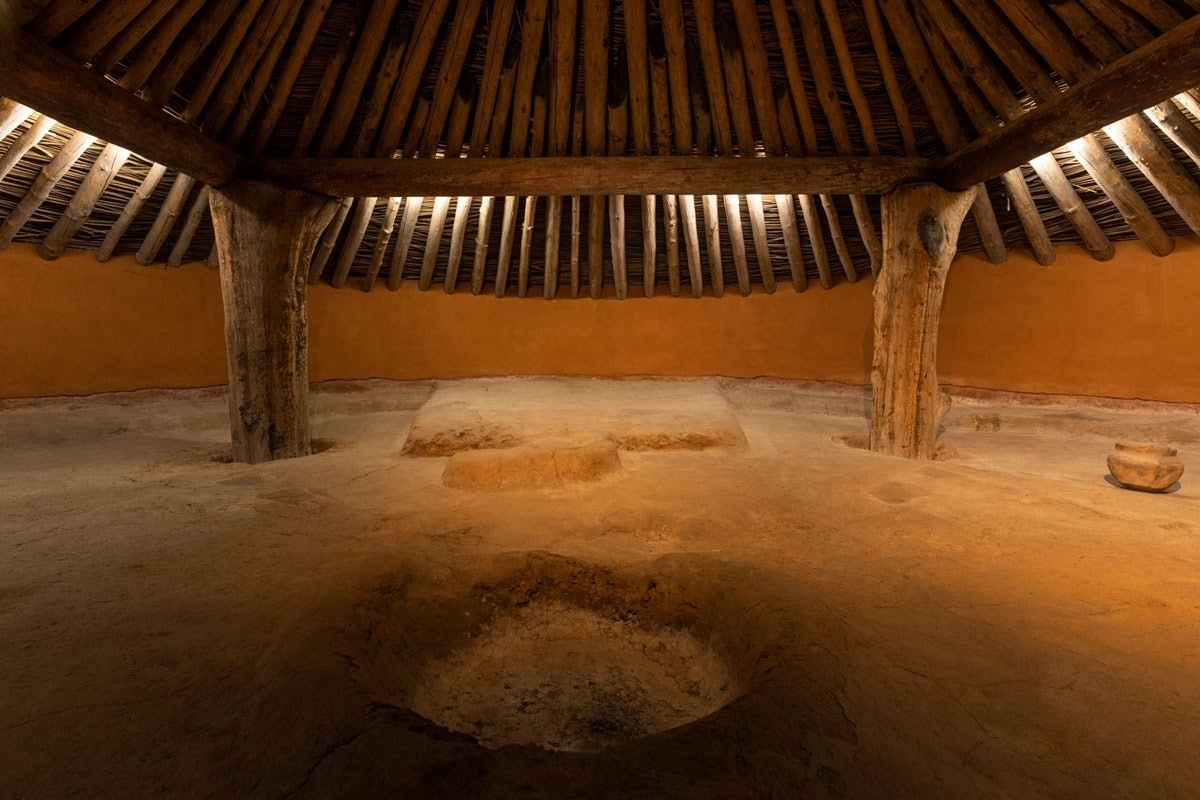 Earth Lodge Interior.jpg