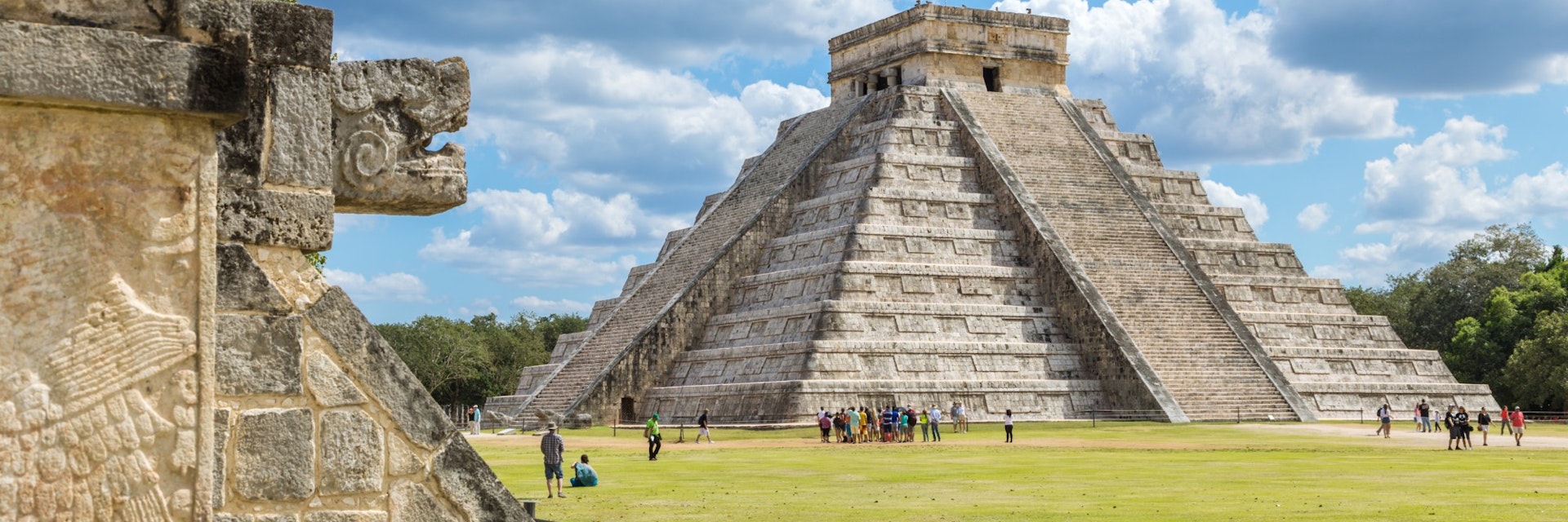 El Castillo (Temple of Kukulkan), Chichen Itza, Yucatan, Mexico