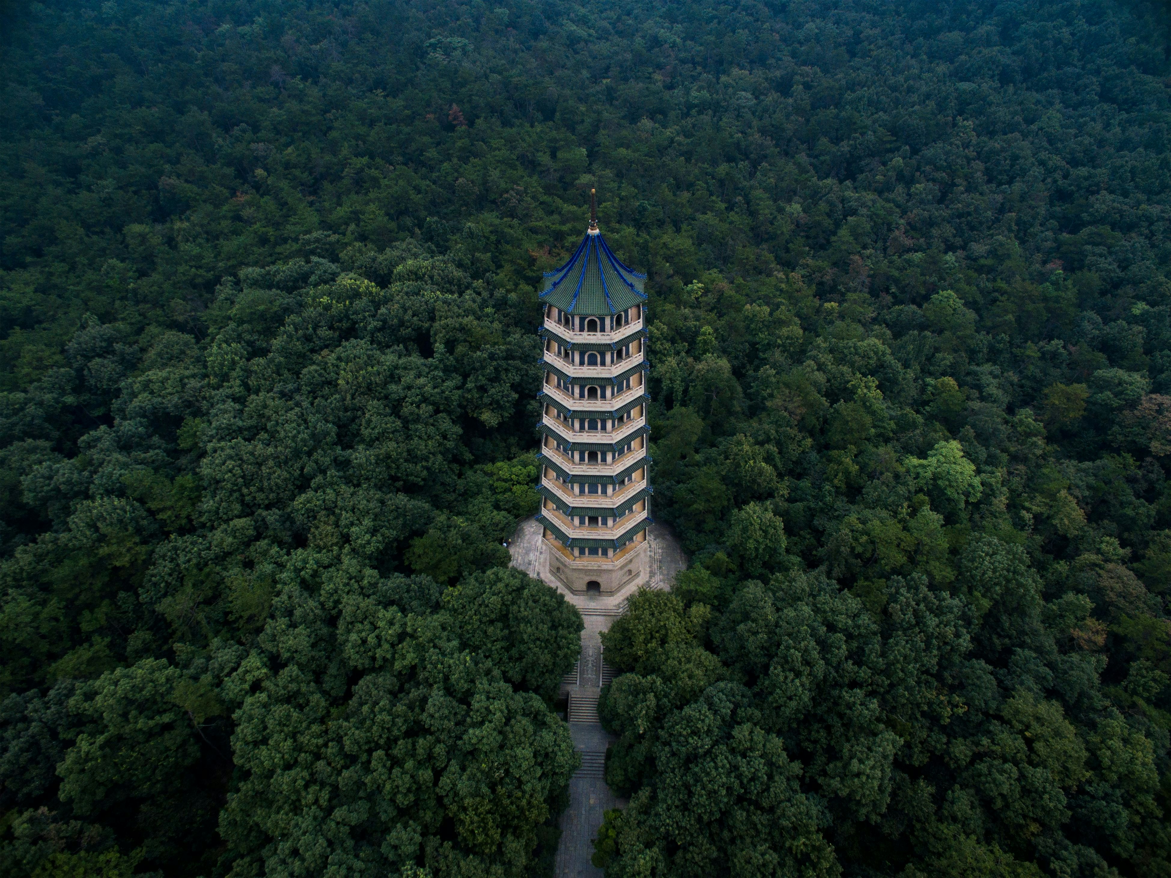 Linggu Temple Provided by Nanjing culture and Tourism Bureau.jpg