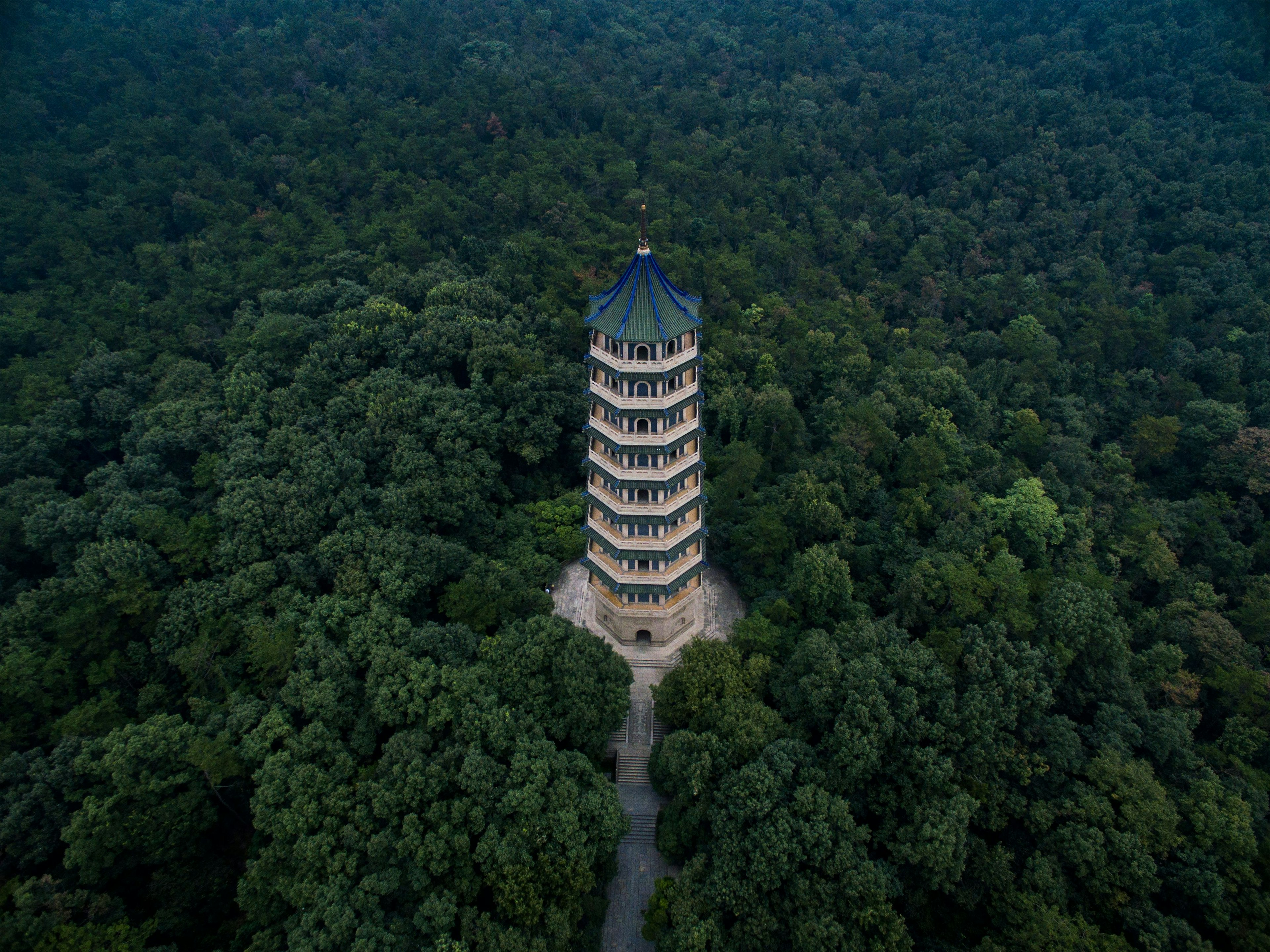 Linggu Temple Provided by Nanjing culture and Tourism Bureau.jpg