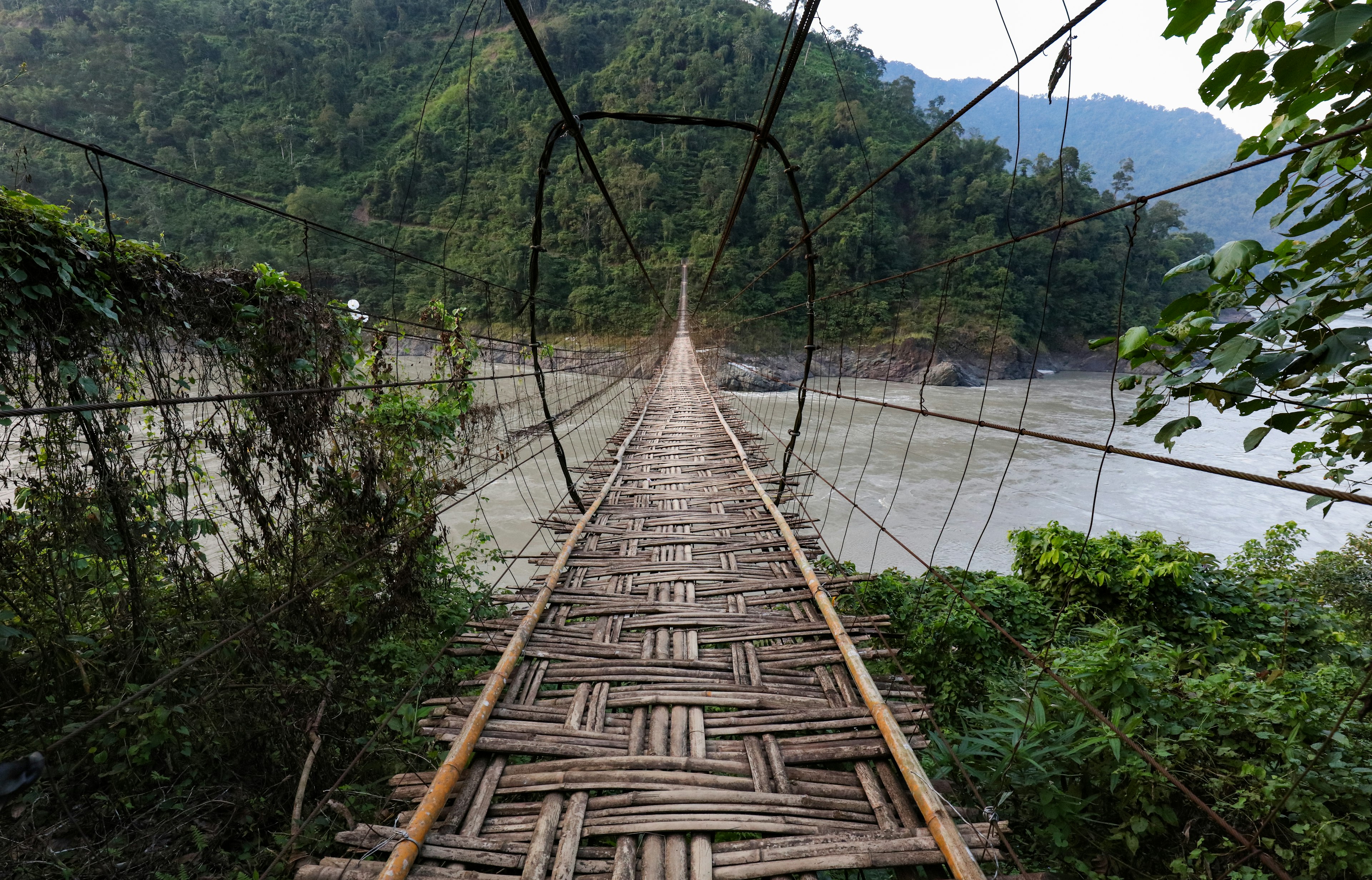 Sisen Bridge over Siang River.jpg