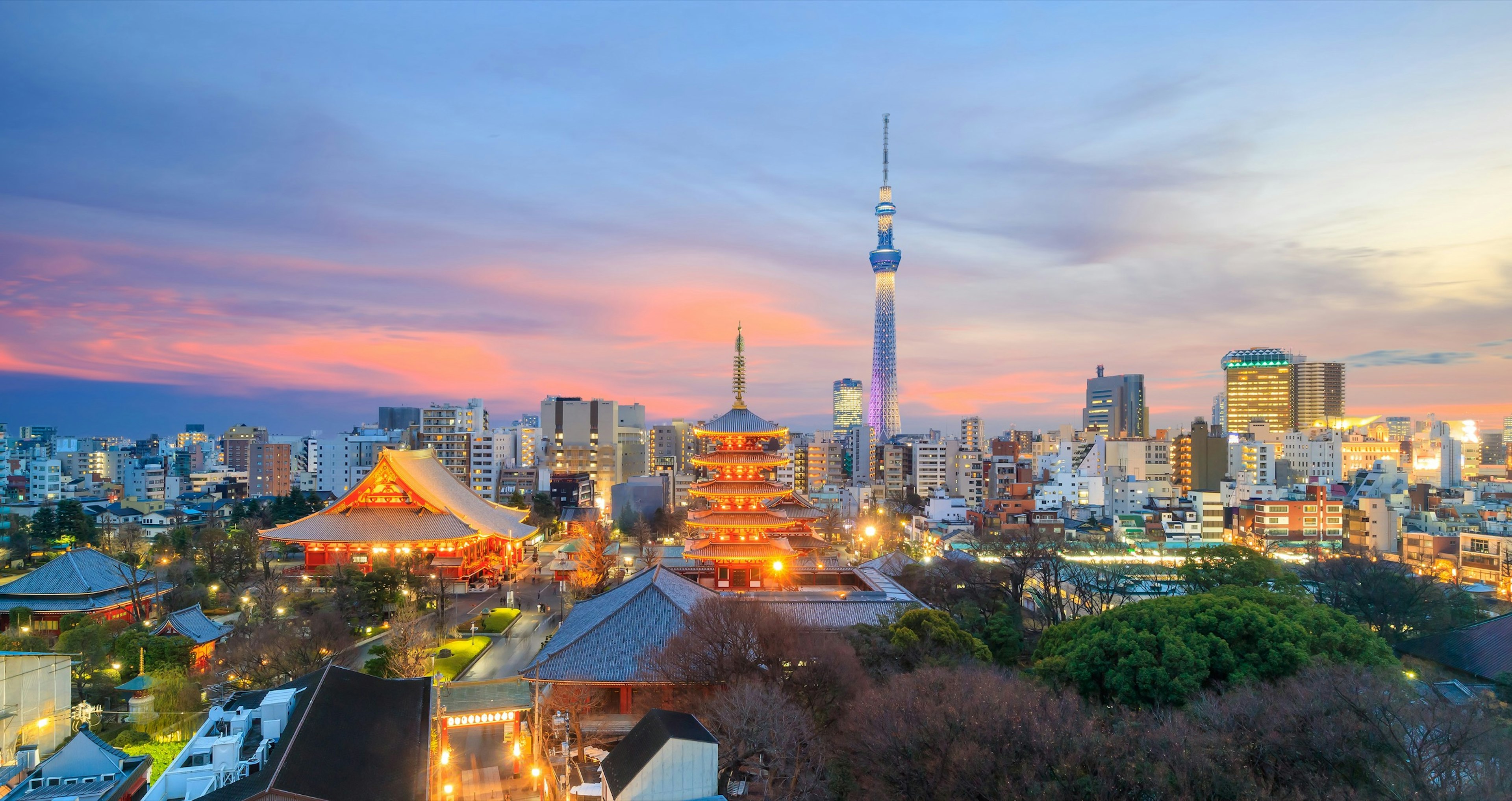 Tokyo_Walking_Asakusa.jpg