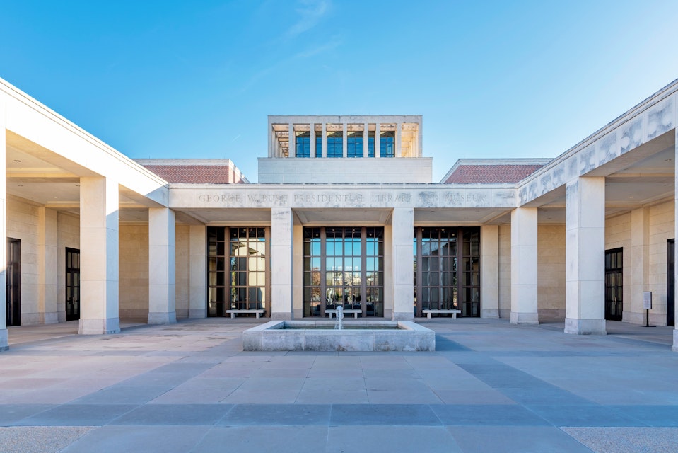 George W Bush Presidential Library and Museum front entry and fountain.