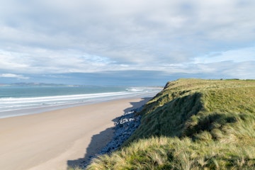 Barrow beach on a fine day in Tralee golf club, Ireland