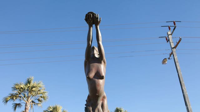 CWNCD8 Statue to the forgotten women of the pearling industry in Broome, Western Australia

Women of Pearling
